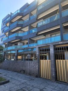 Apê Maravilha de Itaúna a 100 metros da praia mais famosa da cidade, com todo conforto que você merece!