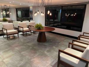 AUN1811 - Studio charmoso no 18 Andar