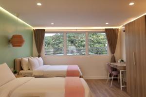 Alesea Suites Surf Town