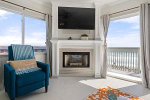 Luxury Oceanfront steps to Beach & Town, Best views!