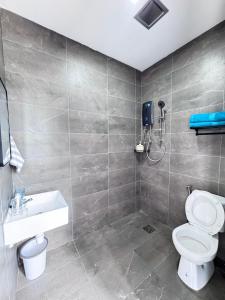 RTS - BluLake Guesthouse Tasik Biru Bau