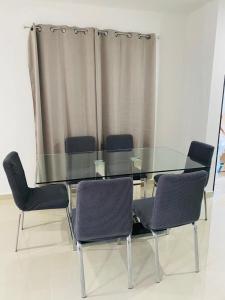 Residencia completa cerca de zona norte