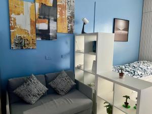 Near World Trade, Star City and MoA - Amazing Breeze