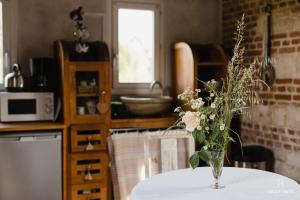 B&B / Chambres d'hotes Les Aires en Scenes au bord de l'eau : photos des chambres