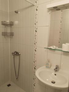 Партерни студия без обособен балкон ул Т Светослав 5 и ул България