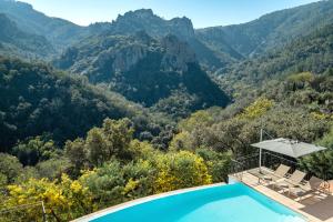 Villas Luxury Villa for 8, private pool, airco, sea and mountain views : photos des chambres