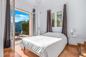 Villas Luxury Villa for 8, private pool, airco, sea and mountain views : photos des chambres