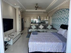 View Talay 6 Pattaya Beach by Anatolia Condo Suite