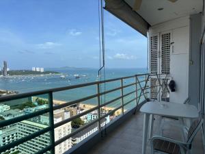 View Talay 6 Pattaya Beach by Anatolia Condo Suite