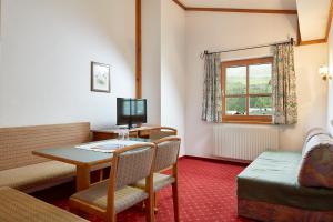 Family Suite with Balcony room in Sporthotel Kogler