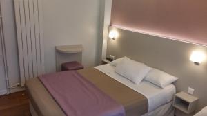 Hotels Modern Hotel : photos des chambres
