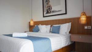 Elmos House 1 - Stylish Private 2BR Villa with Pool in Canggu