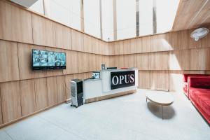OPUS By Hotel Shiv - Green Park