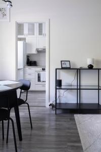 Quiet two-room apartment near the subway and the sea