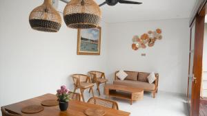 Elmos House 1 - Stylish Private 2BR Villa with Pool in Canggu