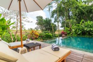 3 BR Barani Villa Tanah Lot with Rice Paddy View & Private Pool
