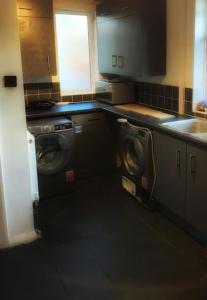 Large Double Room Free Parking