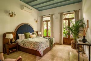 La Morena by The Blue Kite - Luxurious & Spacious 4 BHK villas in Assagao, Private Pool, Balcony, Kitchen, Patio and Security