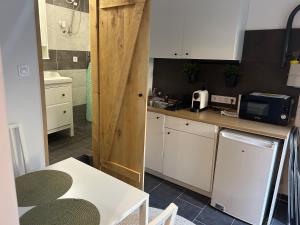 Király 15 Apartman with free parking