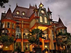 Gajahmada Graha Hotel - 3hvězdičkové hotely ve městě Malang