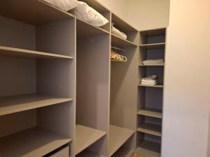 Cinnamon - Comfortable and bright in front of Shopping