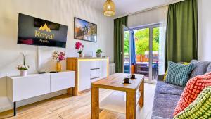 Apartament z prywatnym jacuzzi przy deptaku by Royal Aparts Holiday Mountain Residence