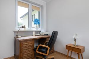 Przytulne Apartamenty w Klimatycznym Domu nad Białką w Otoczeniu Górskich Krajobrazów by Noclegi Renters