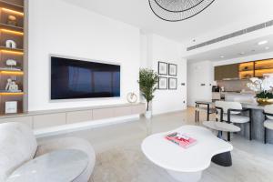 Upscale 2-BR with Sea View - Grand Bleu by Elie Saab