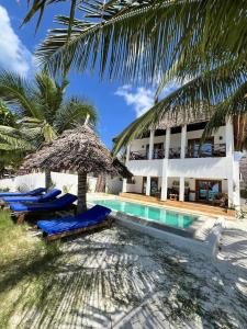 Amani Beach Villa- Bwejuu