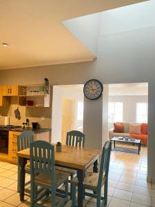 Nunus Self Catering Apartment