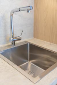 Brand New 1BR in City Center