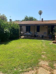 Casa indipendente con giardino - piscina e tennis condominiali tra Orbetello ed Ansedonia