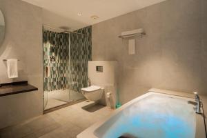 5-BHK Villa With Common Pool & Lift Near Beaches