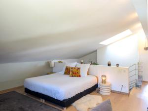 Villas Villa contemporaine avec piscine, vues panoramiques lac & montagnes, climatisation : photos des chambres