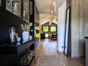 Villas Villa contemporaine avec piscine, vues panoramiques lac & montagnes, climatisation : photos des chambres