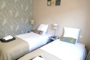 B&B / Chambres d'hotes Chambre dhotes familiale a Saint Pierre du Chemin : photos des chambres