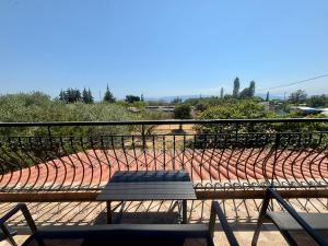 Azzuro Apartment by Horizon Homes