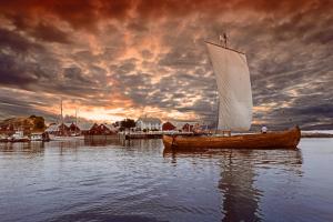 Håholmen Havstuer - by Classic Norway, Hotels - Karvåg