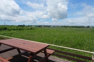 海まで車で3分!!木のぬくもりに癒されるログハウス,BBQ,サーフィン--Cute House Isumi--