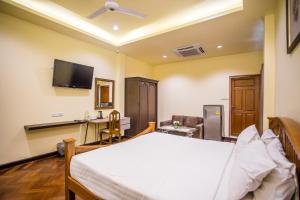 Prince Hotel Chiang Mai