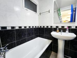 AA Guest - Jupiter Sea View Eco Apartment with Swimming Pools