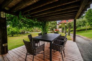 Parkside Haven with 4 Bedrooms & free parking