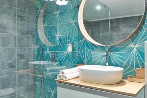 Snuggle up on the Mezzanine at Stylish, Sunny Loft