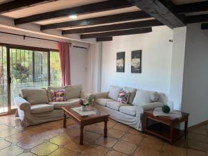 Casa de 5 Dormitorios Cerca de la Playa en Marbella Elviria