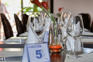 Hotels Hotel Restaurant Le Castel Fleuri : photos des chambres