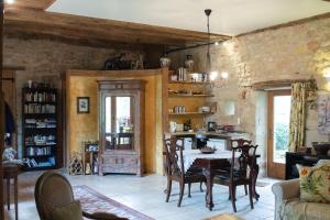 Maisons de vacances Le Bourmier Anlhiac near Excideuil : Maison 1 Chambre