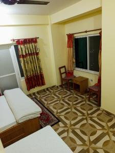Khushi Lodge and Restaurant
