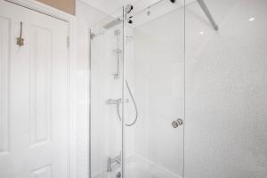 WhiskAwayHomes - Pirie Avenue