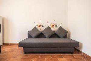 Vintage Sea Apartment