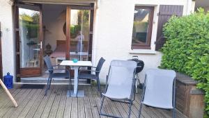 Studio - Merville Franceville 200 m de la plage